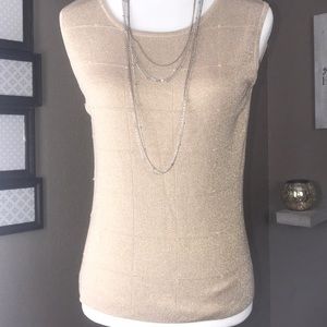 Finity sleeveless blouse. Gold size Large